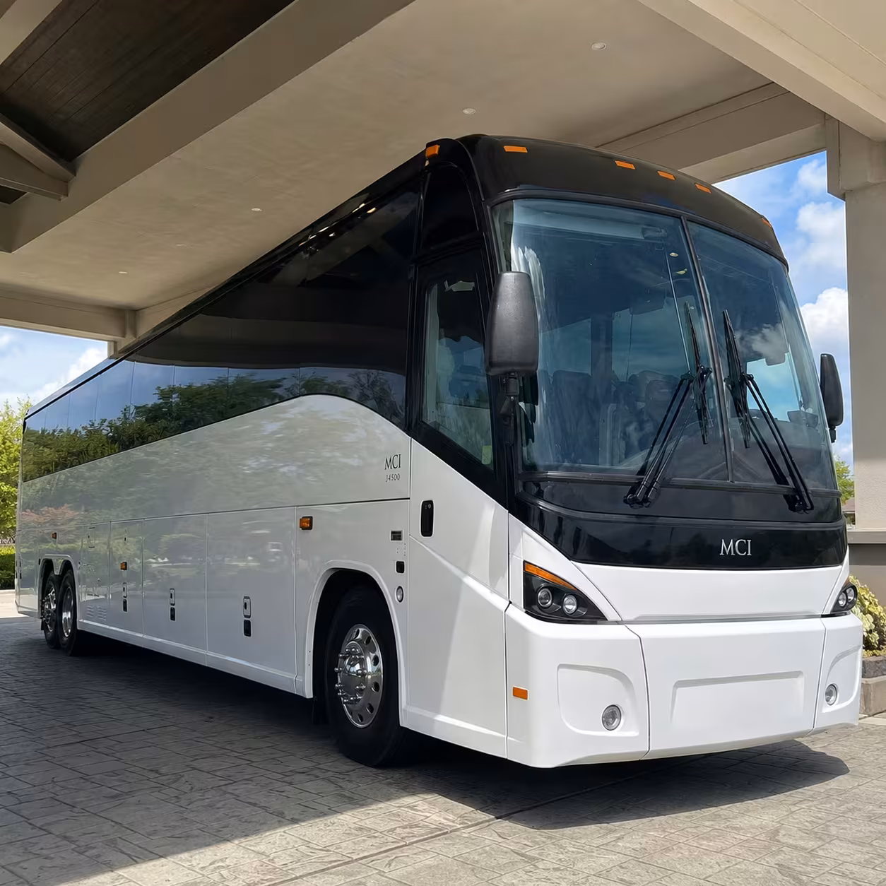 daily commuter shuttle services for san angelo businesses and employers