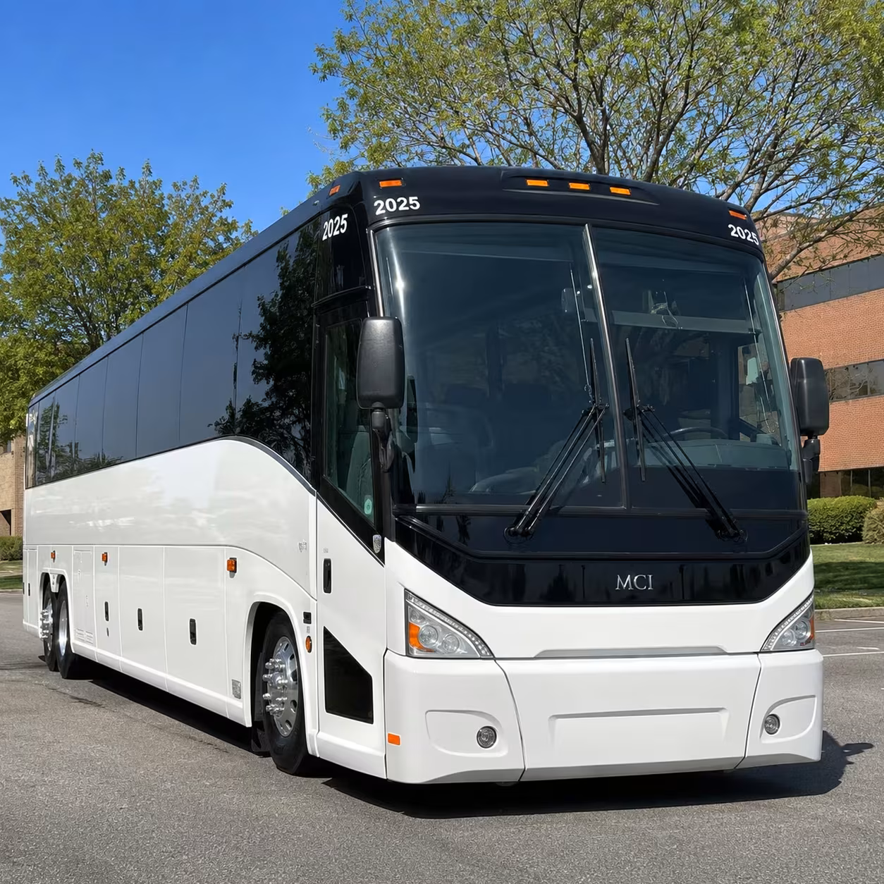 rent employee shuttle buses for san angelo businesses of any size