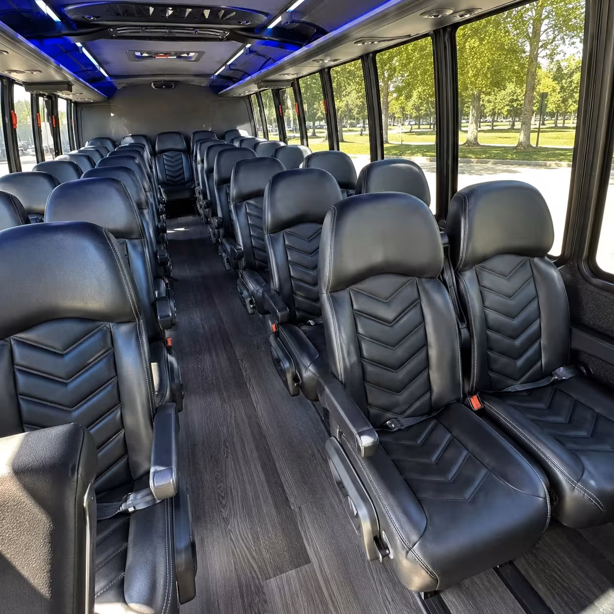 san angelo 28 passenger minibus rental